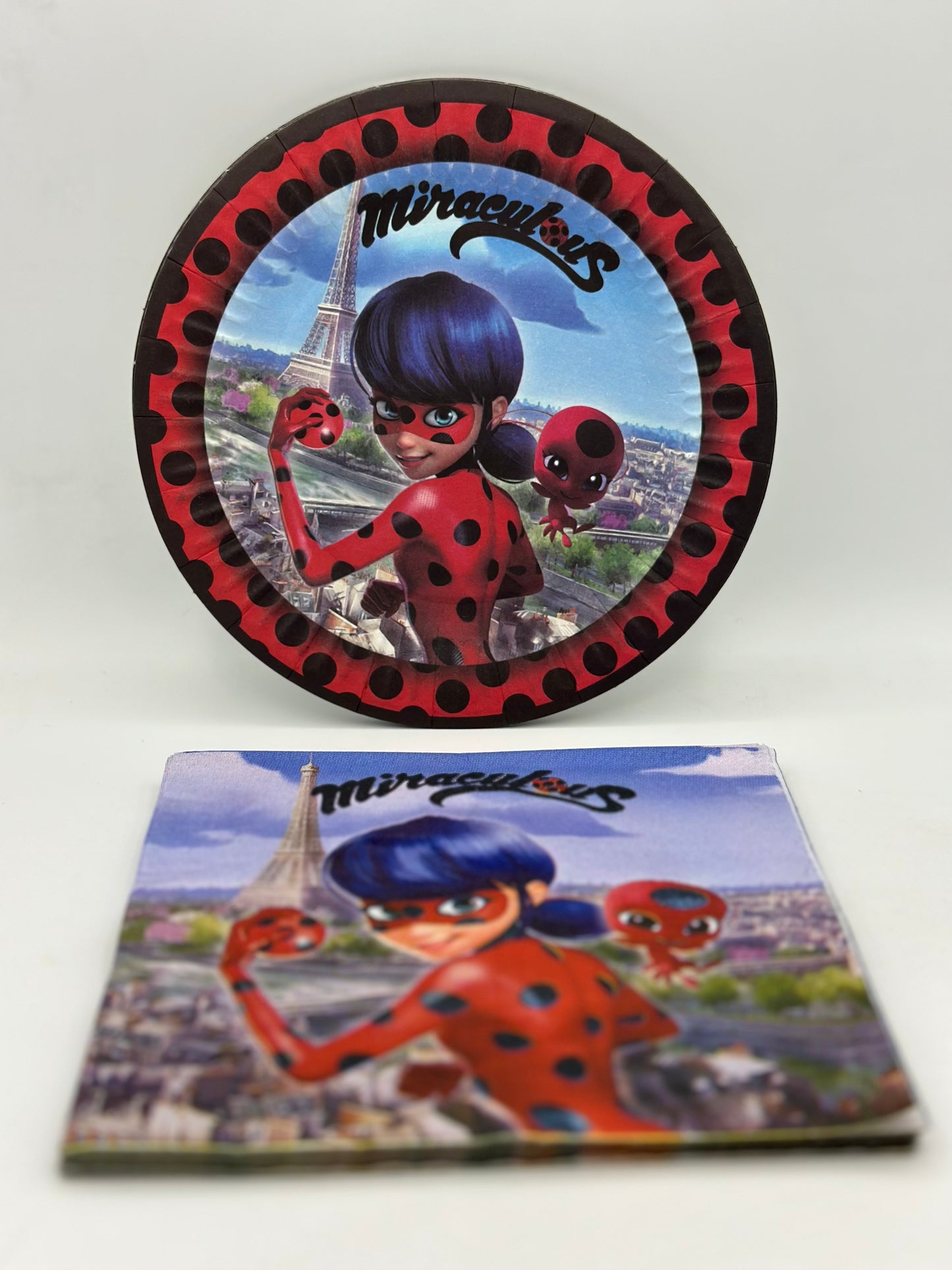 Kit Assiettes et Serviettes Disney (10pcs)